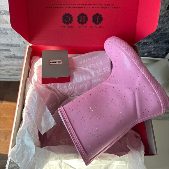 NEW HUNTER First Giant glitter pink rain boots - Picture 2 of 4